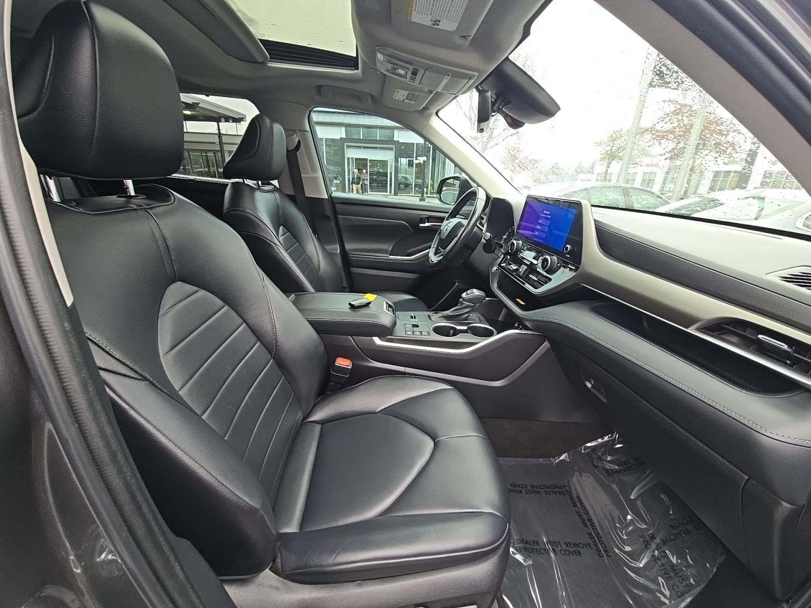 2023 Toyota Highlander XLE FWD