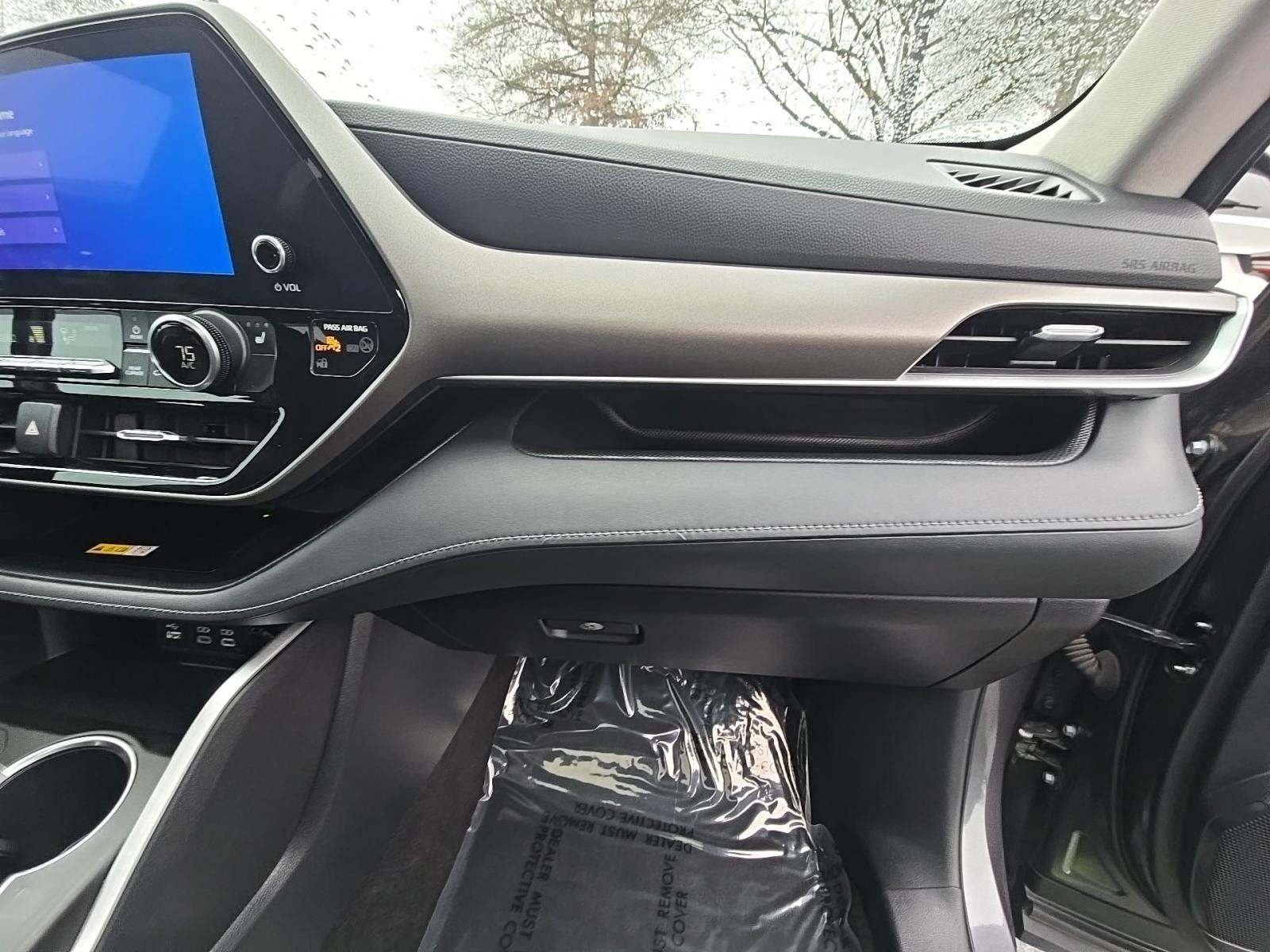 2023 Toyota Highlander XLE FWD