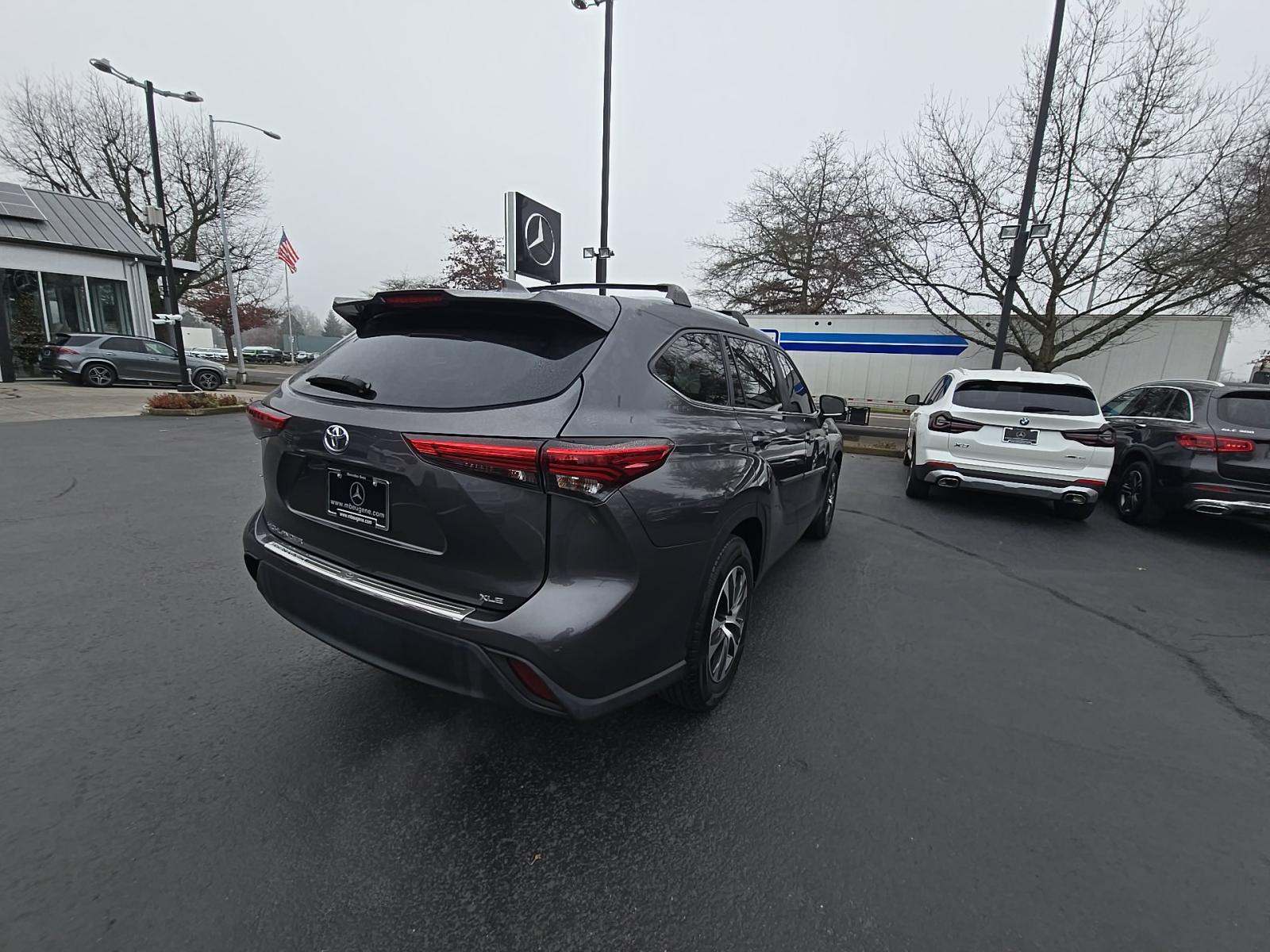 2023 Toyota Highlander XLE FWD