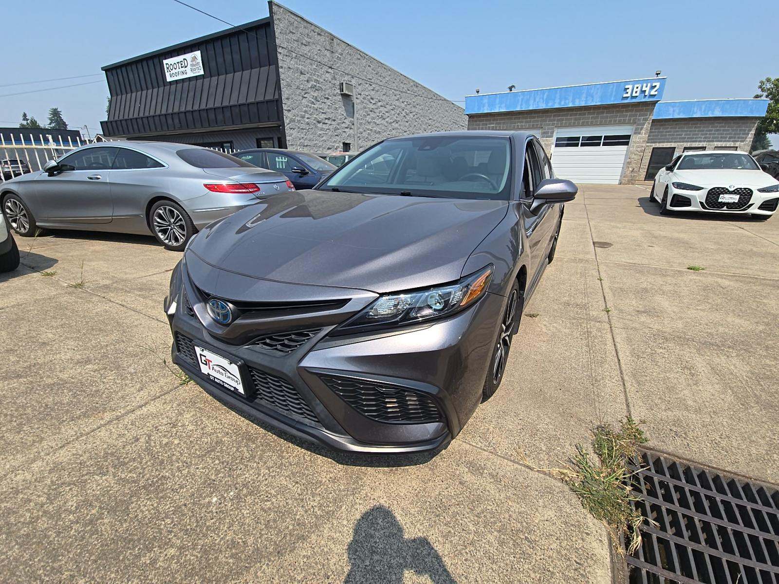 2021 Toyota Camry Hybrid SE FWD
