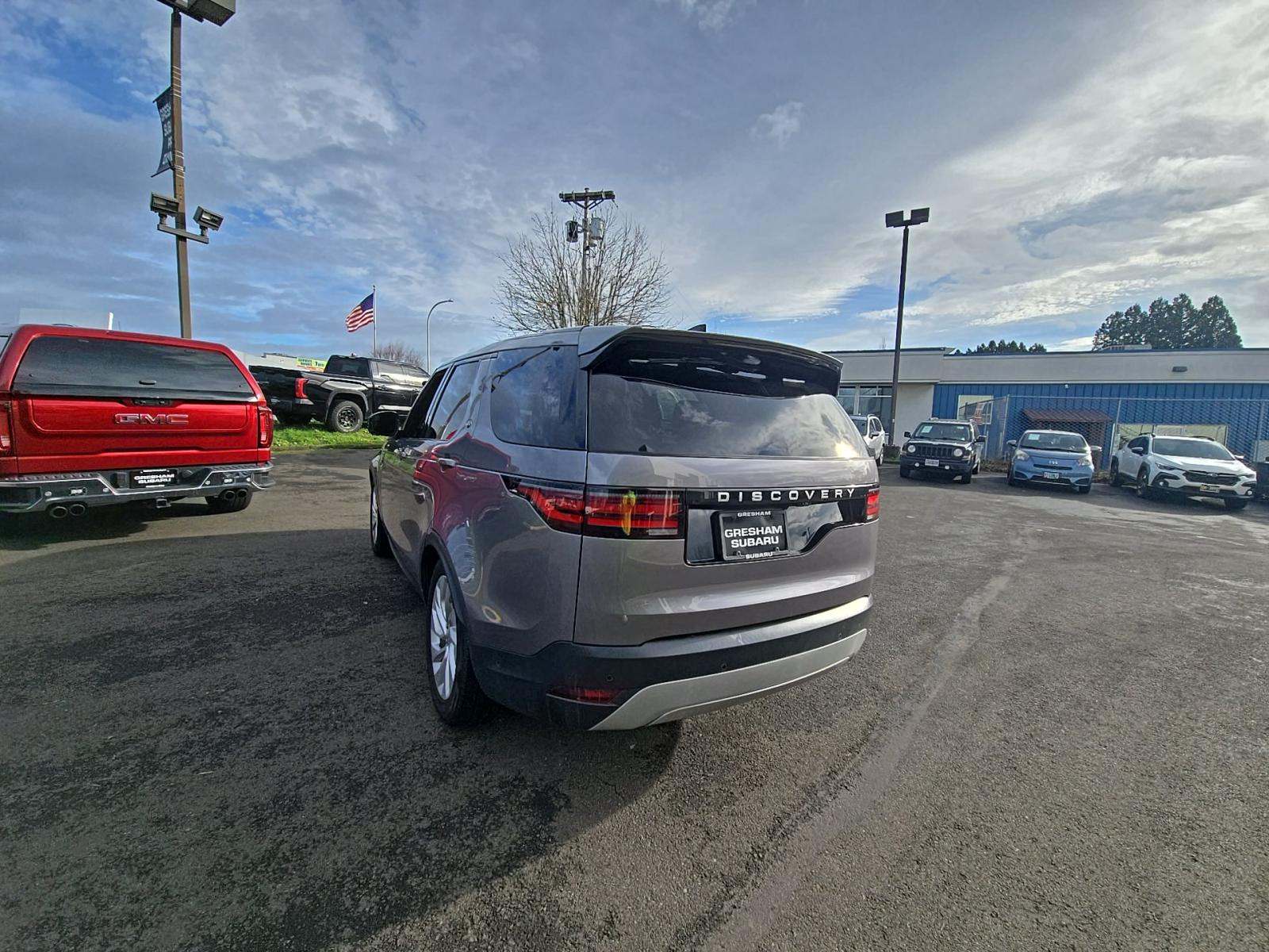 2024 Land Rover Discovery S AWD