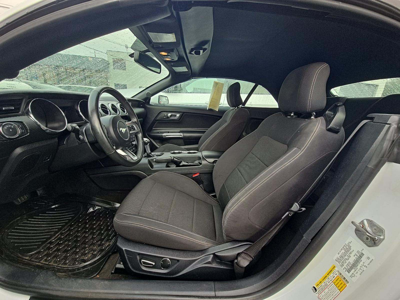 2015 Ford Mustang V6 RWD