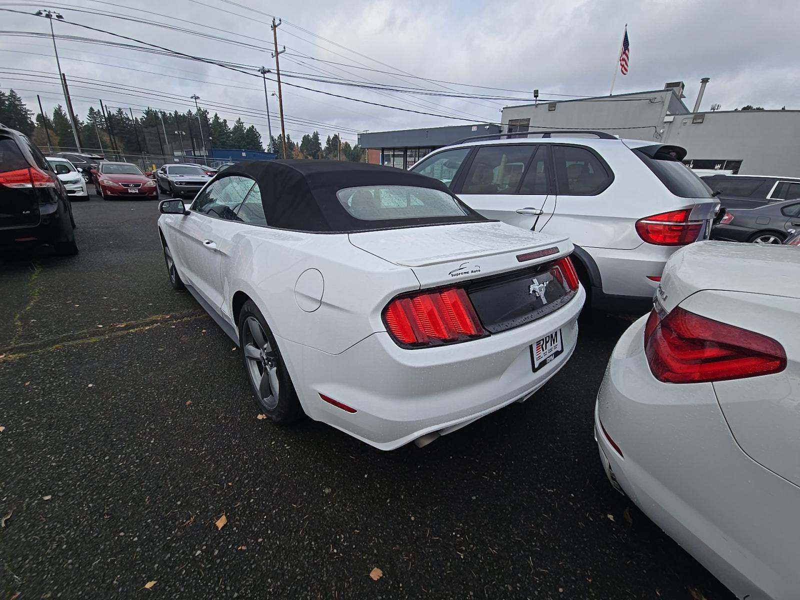 2015 Ford Mustang V6 RWD