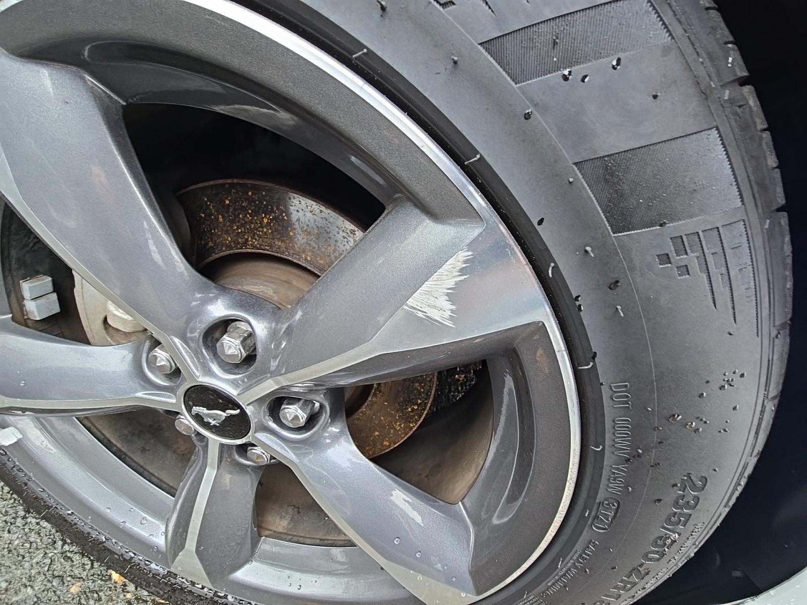 2015 Ford Mustang V6 RWD