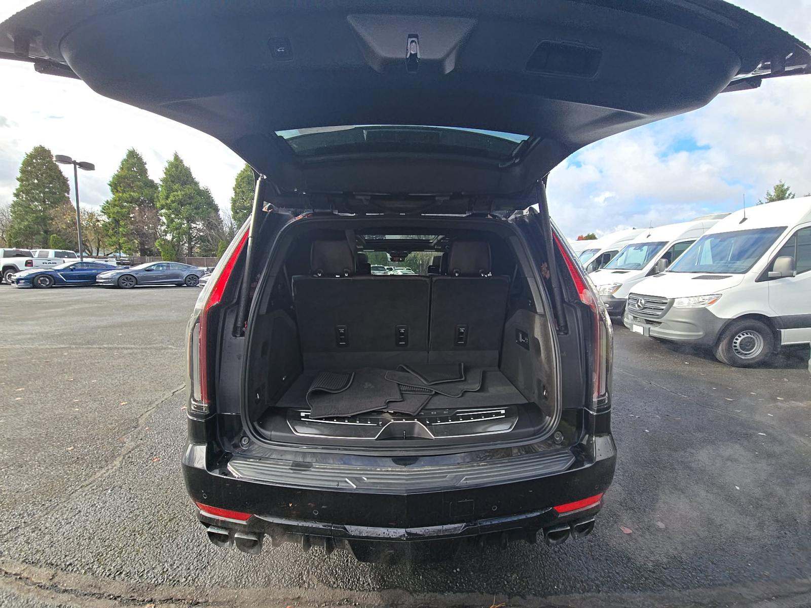 2023 Cadillac Escalade V-Series AWD