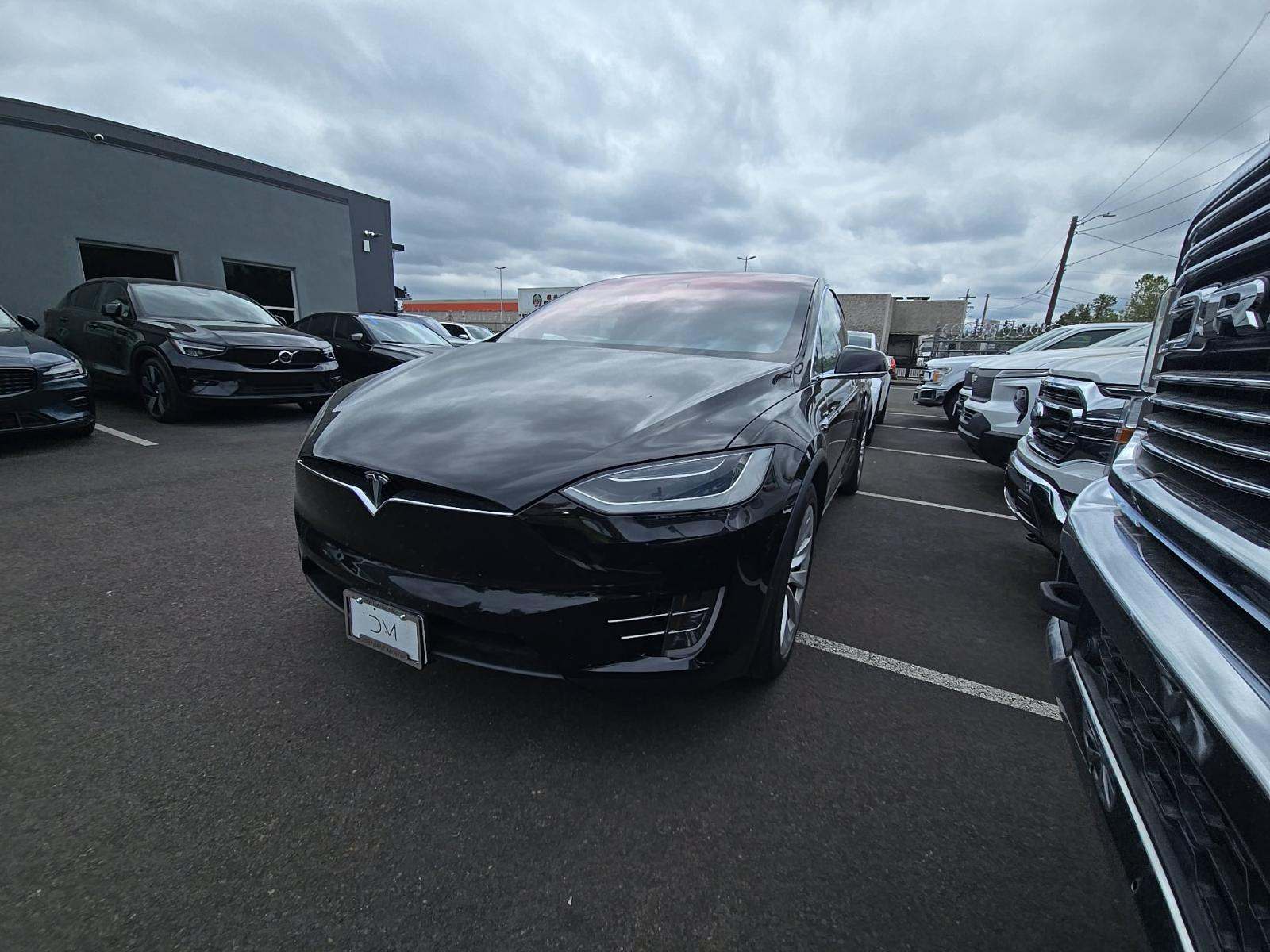 TESLA MODEL X - 1