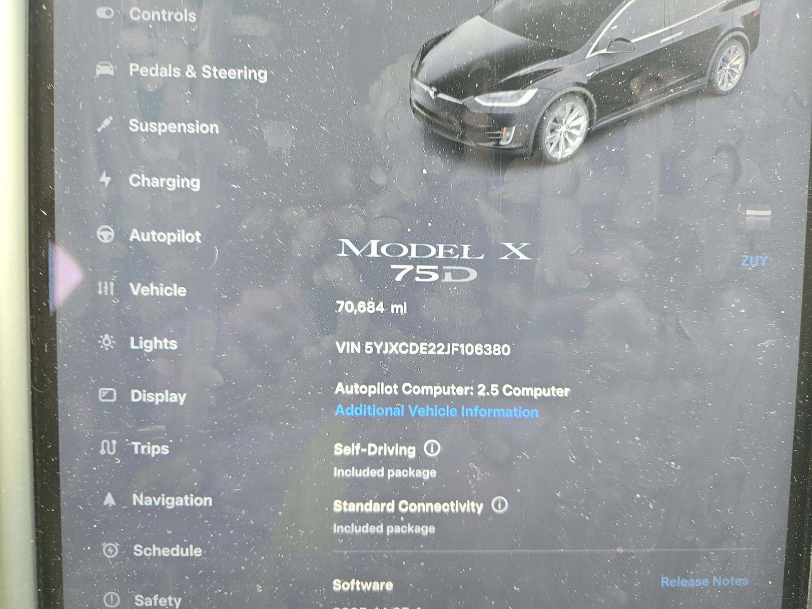 TESLA MODEL X - 9