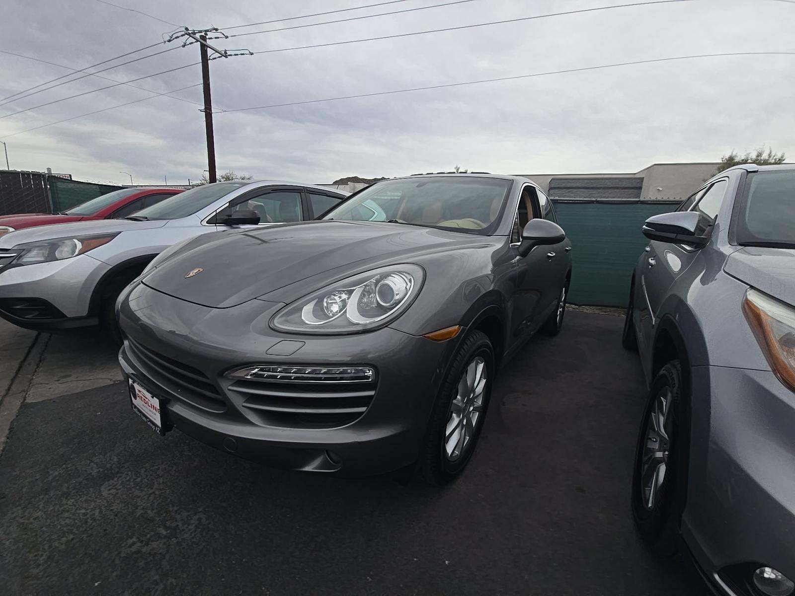 PORSCHE CAYENNE - 1