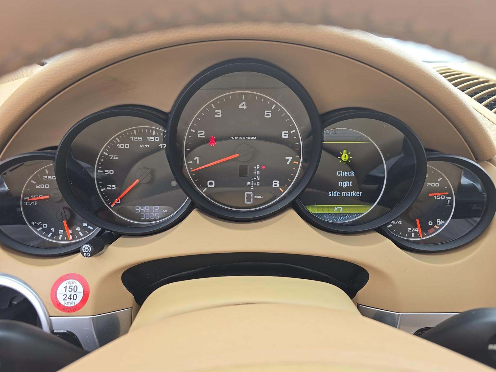 PORSCHE CAYENNE - 8