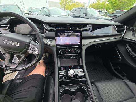 JEEP 4XE OVERLAND - 10