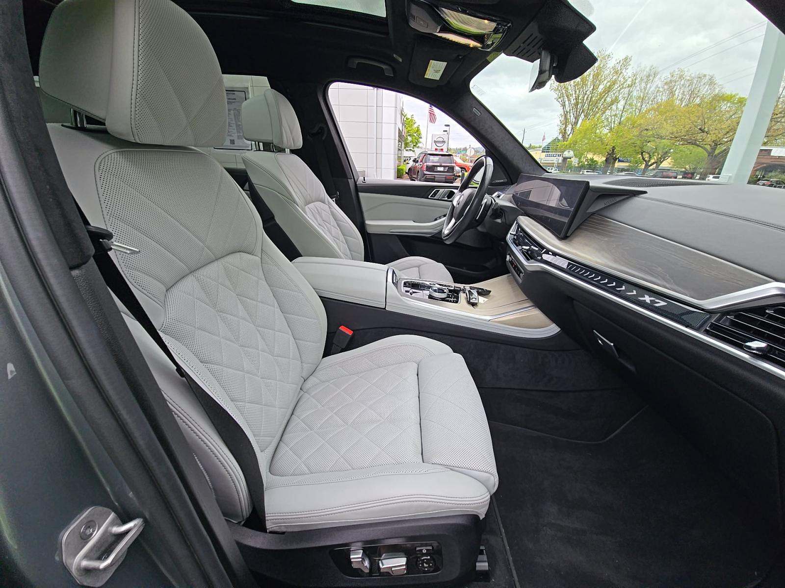 2023 BMW X7 xDrive40i AWD