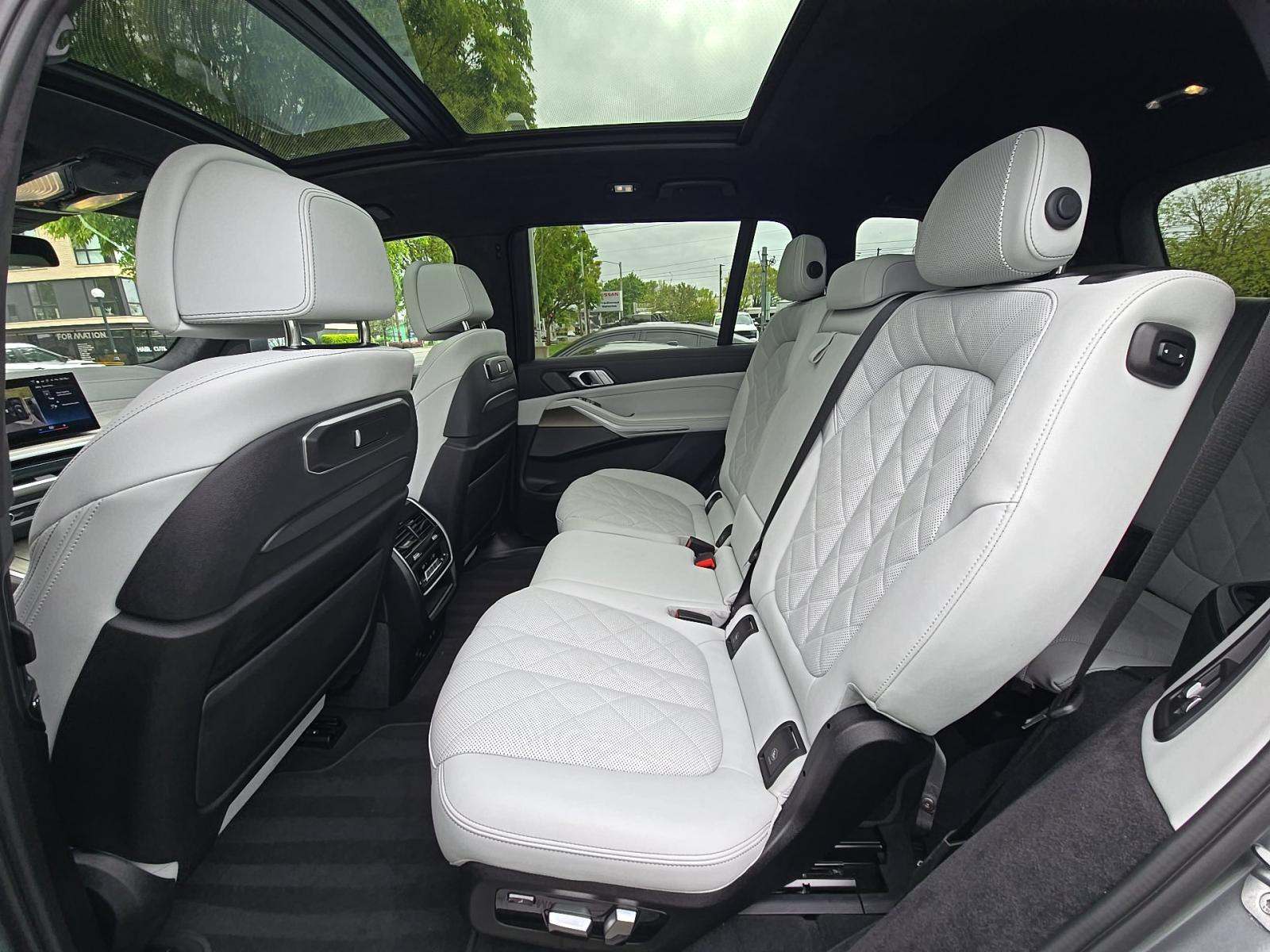 2023 BMW X7 xDrive40i AWD