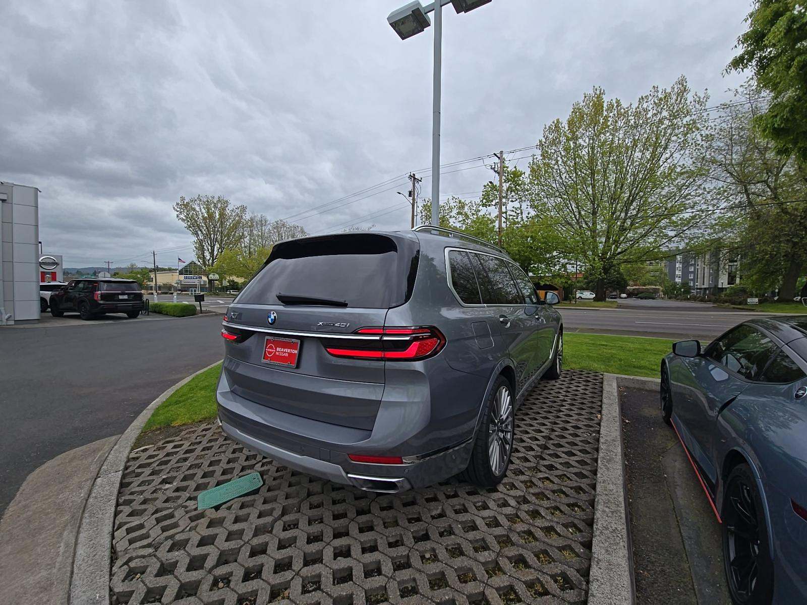 2023 BMW X7 xDrive40i AWD