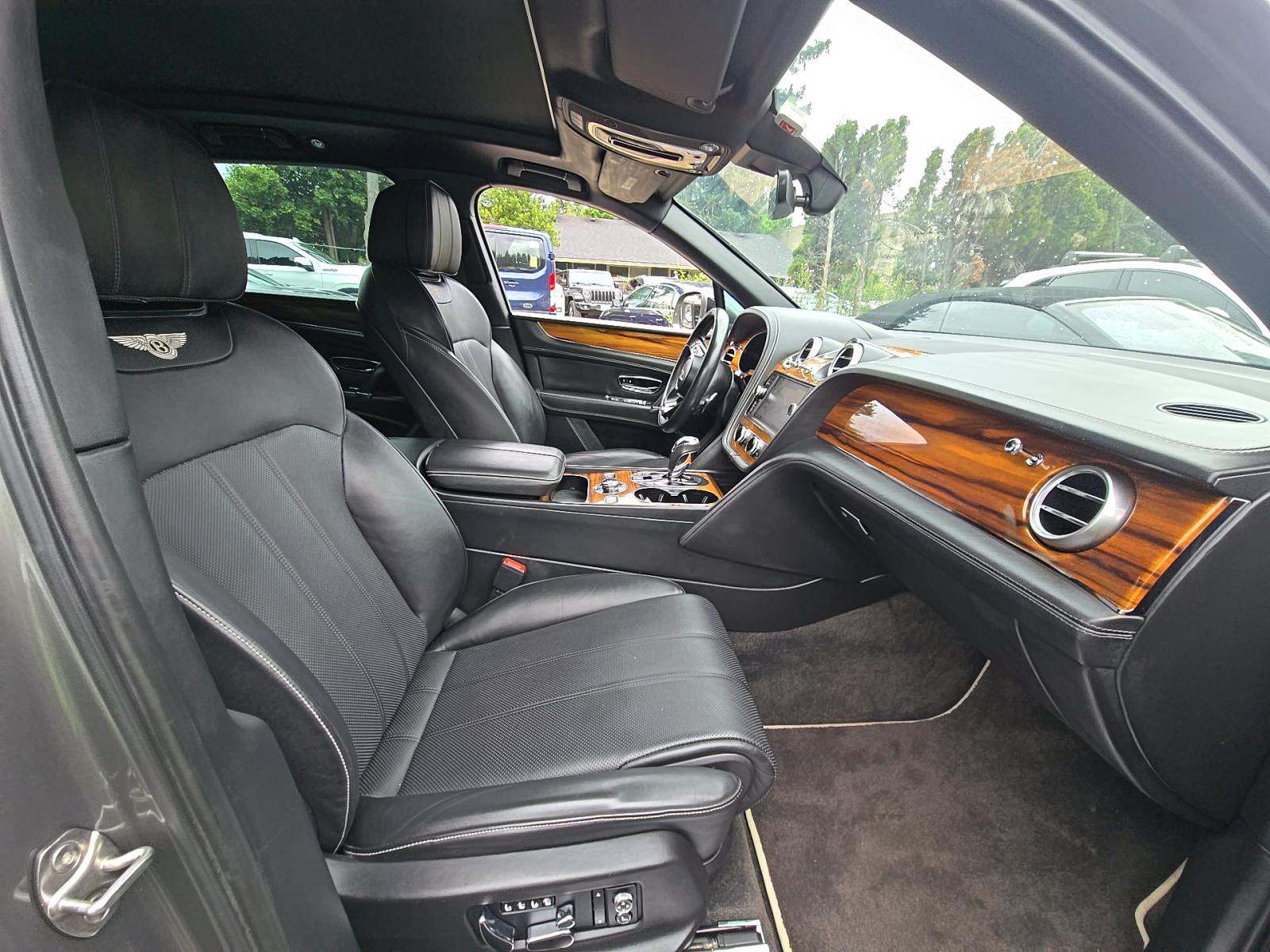 2018 Bentley Bentayga W12 Signature AWD