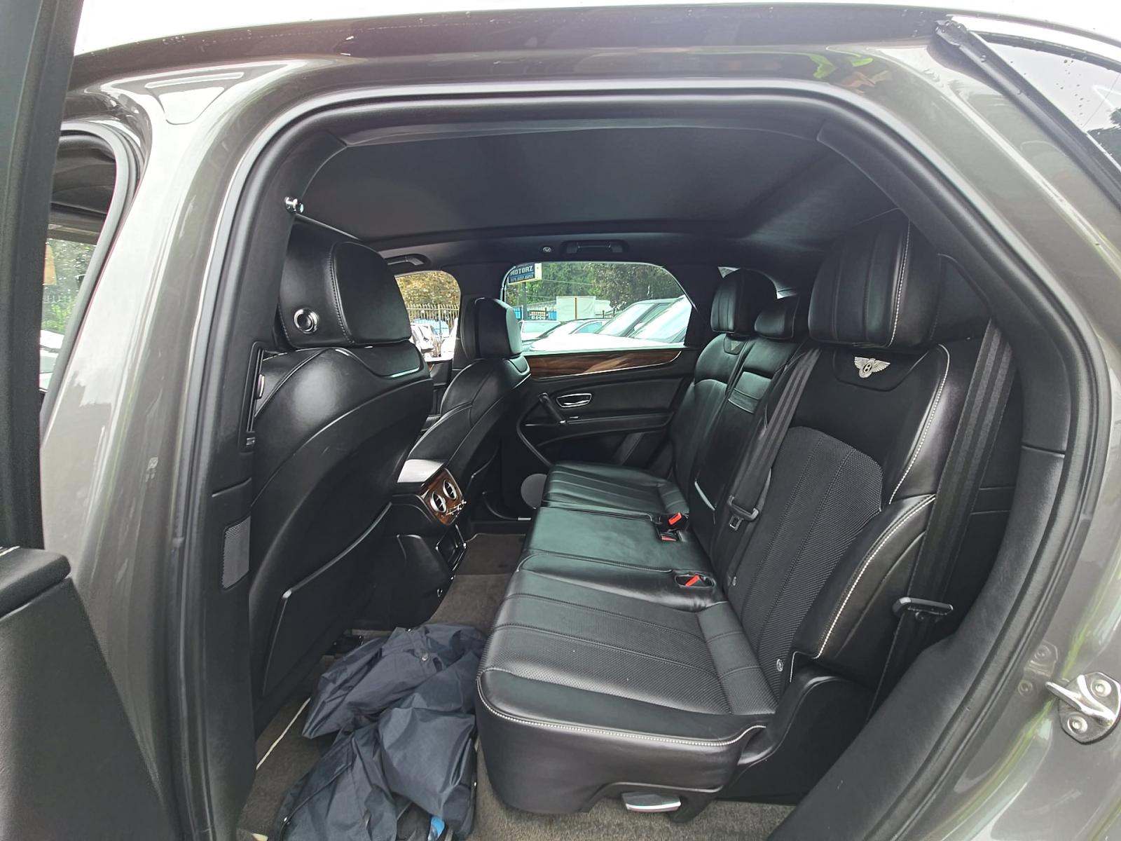 2018 Bentley Bentayga W12 Signature AWD