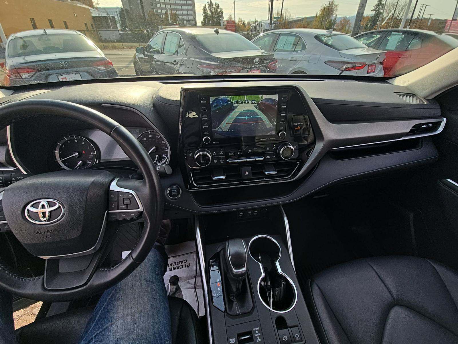 2022 Toyota Highlander XLE AWD