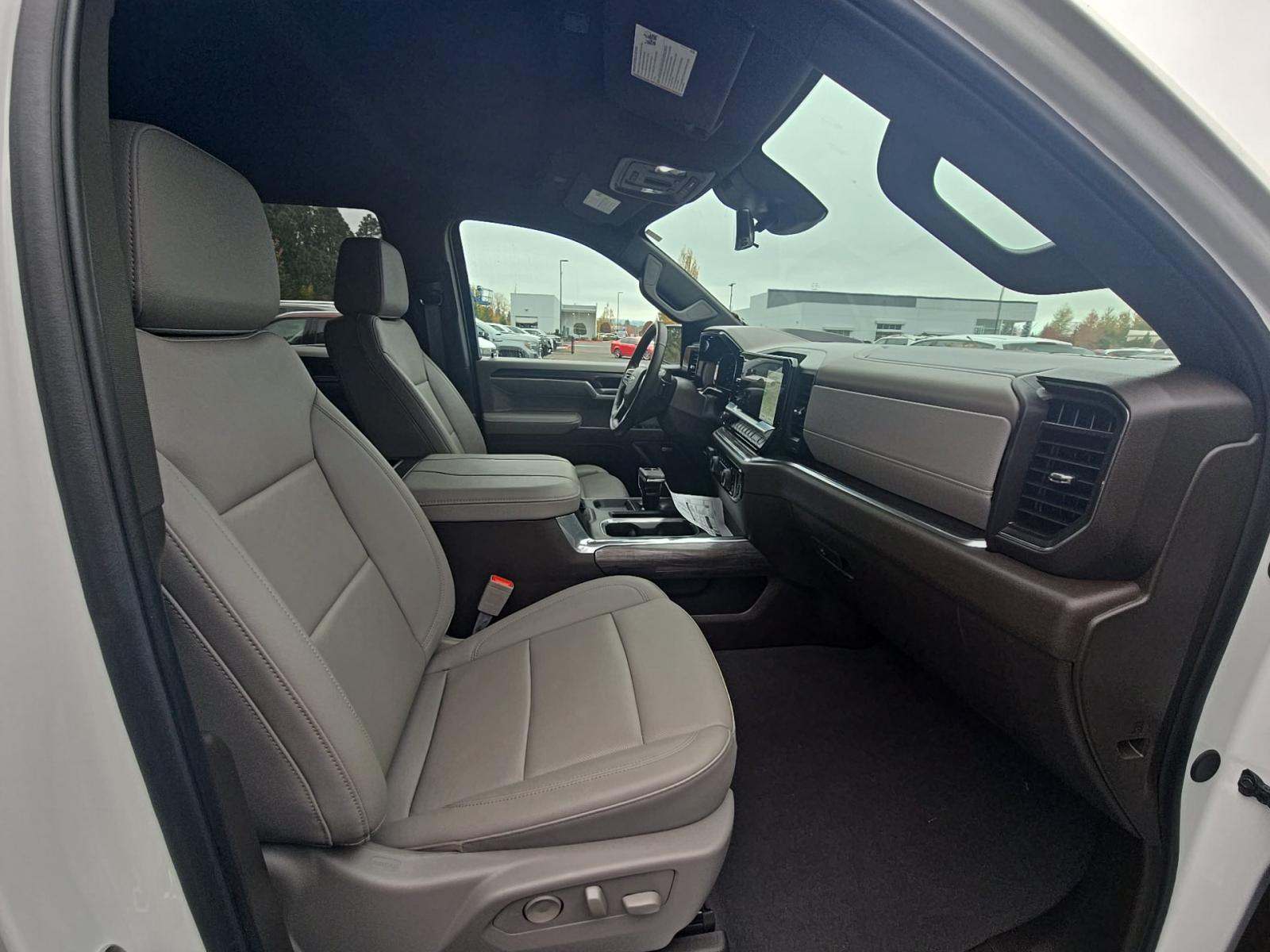 2025 Chevrolet Silverado 1500 LTZ AWD