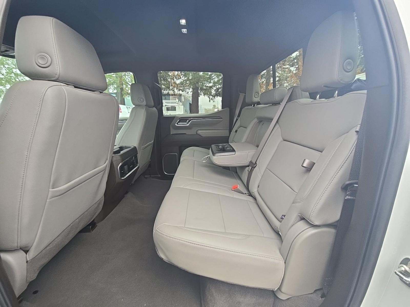 2025 Chevrolet Silverado 1500 LTZ AWD