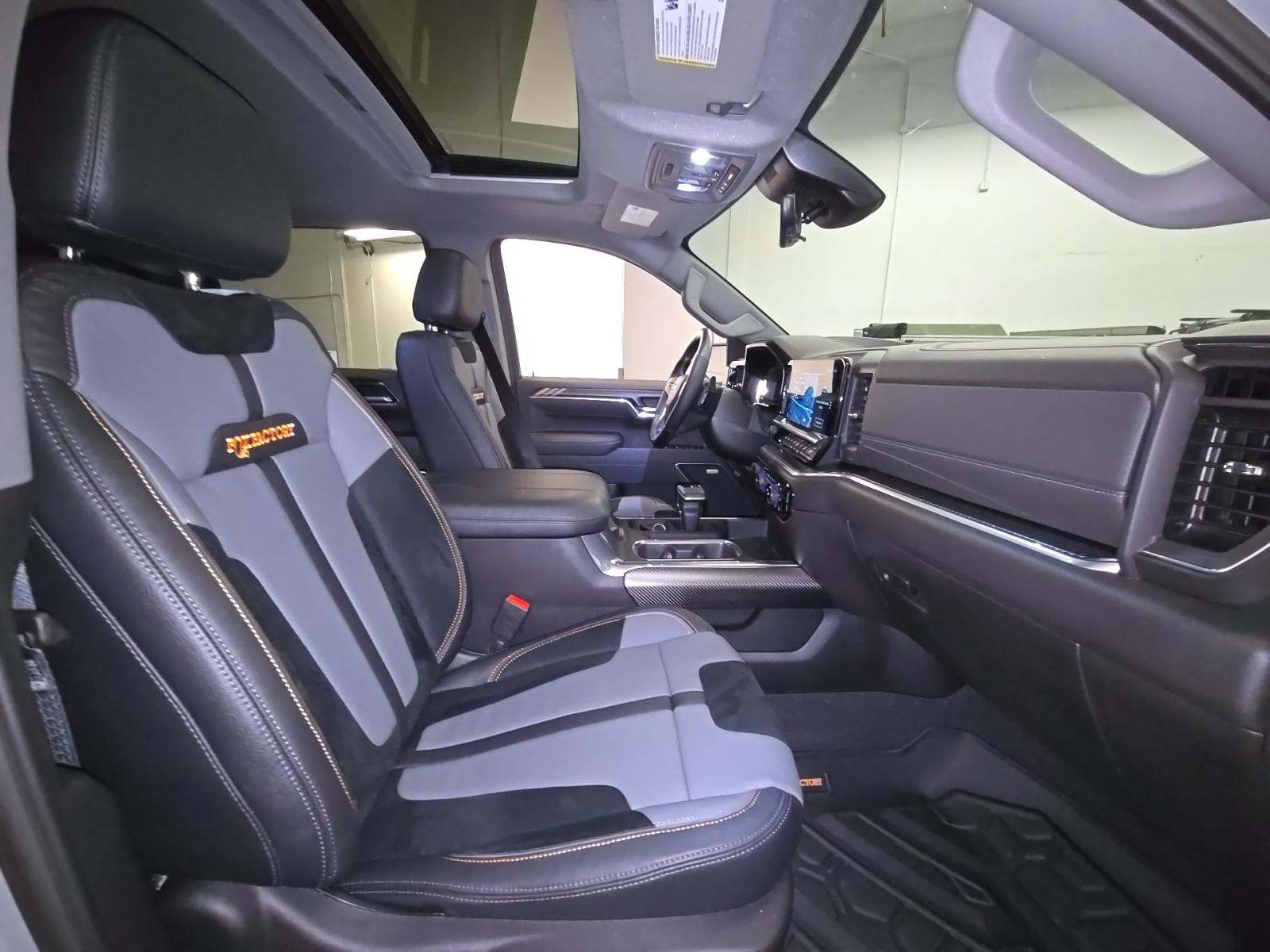 2025 Chevrolet Silverado 1500 LTZ AWD