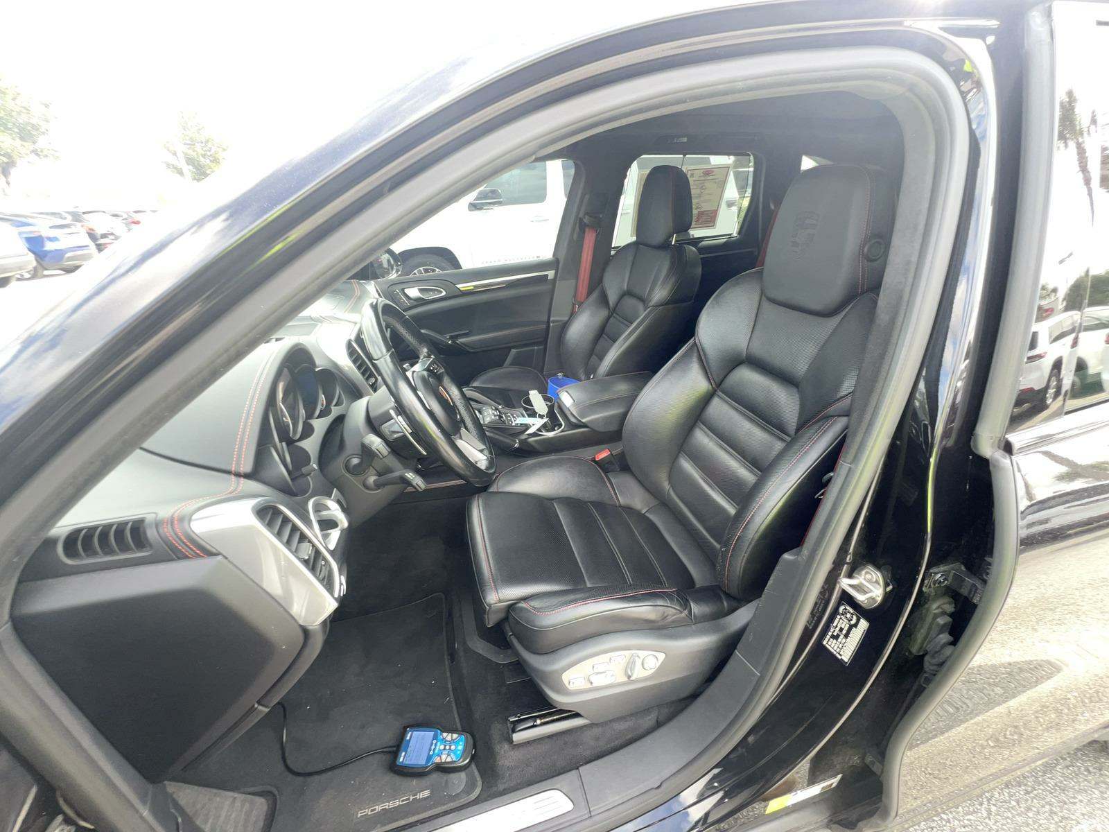 2017 Porsche Cayenne Turbo AWD