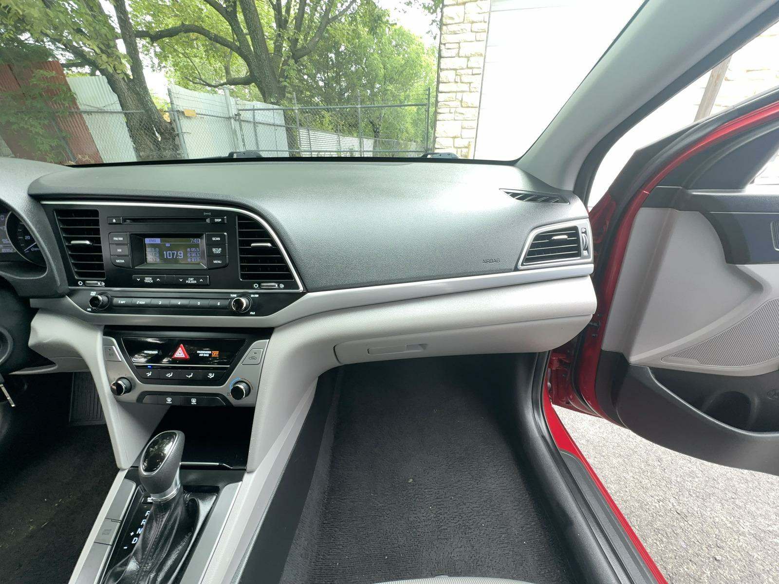 2017 Hyundai Elantra SE FWD