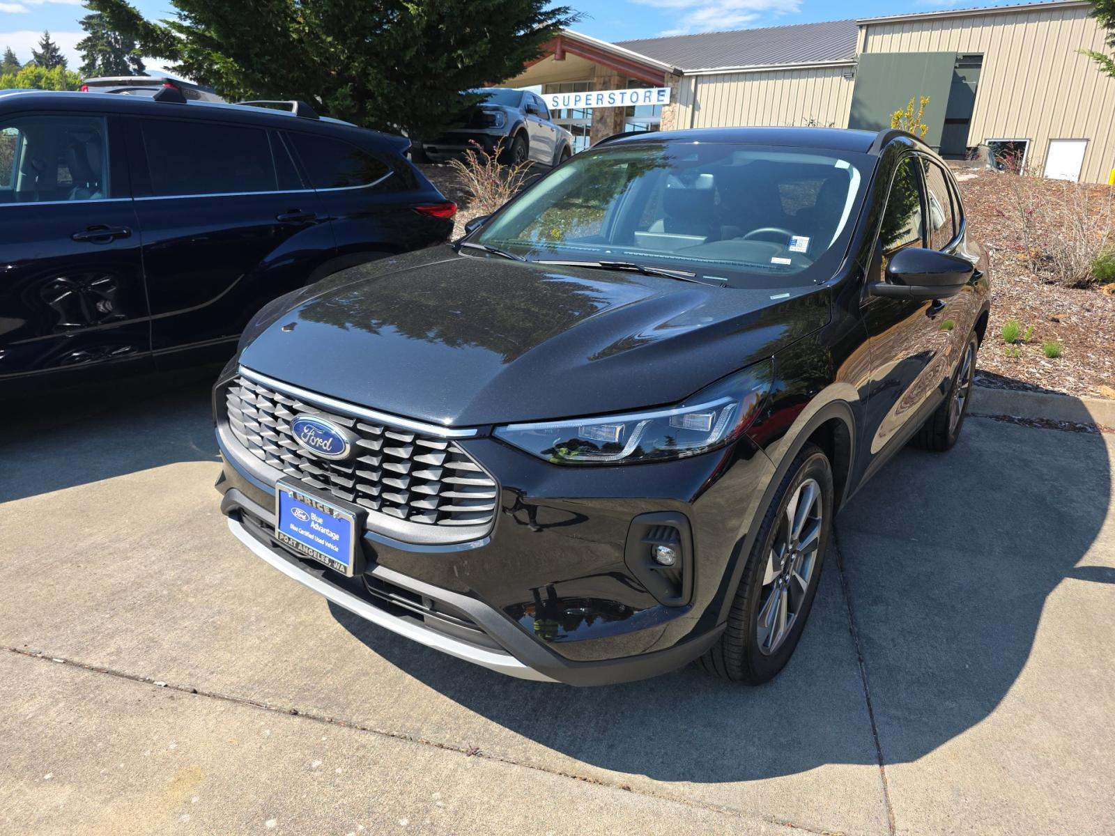 2025 Ford Escape Platinum AWD