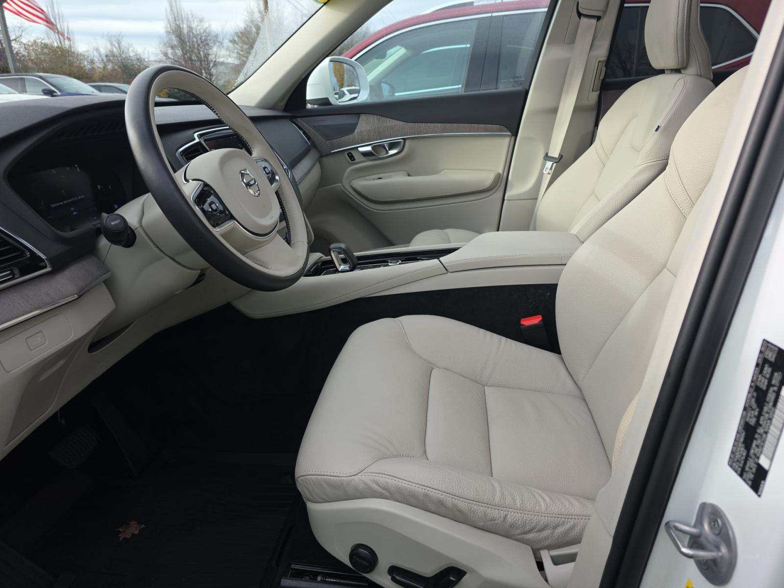 2024 Volvo XC90 B6 Plus AWD