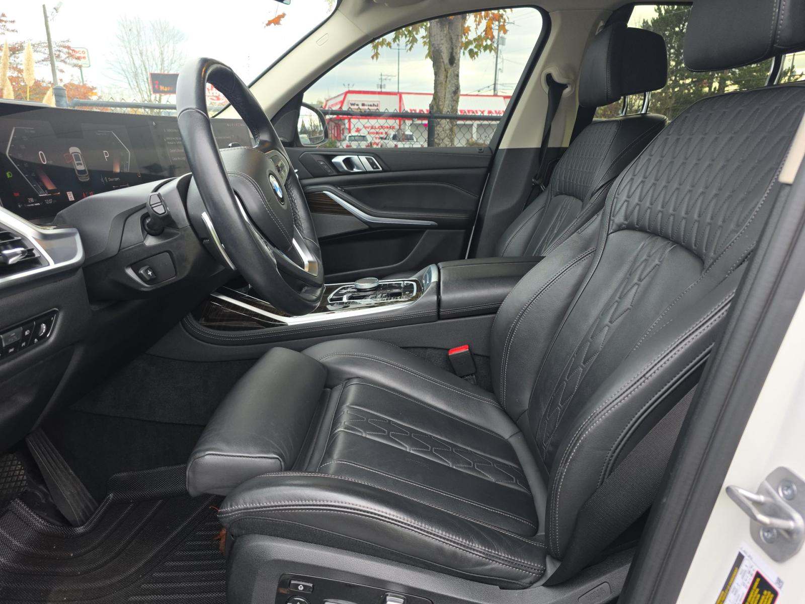 2023 BMW X7 xDrive40i AWD