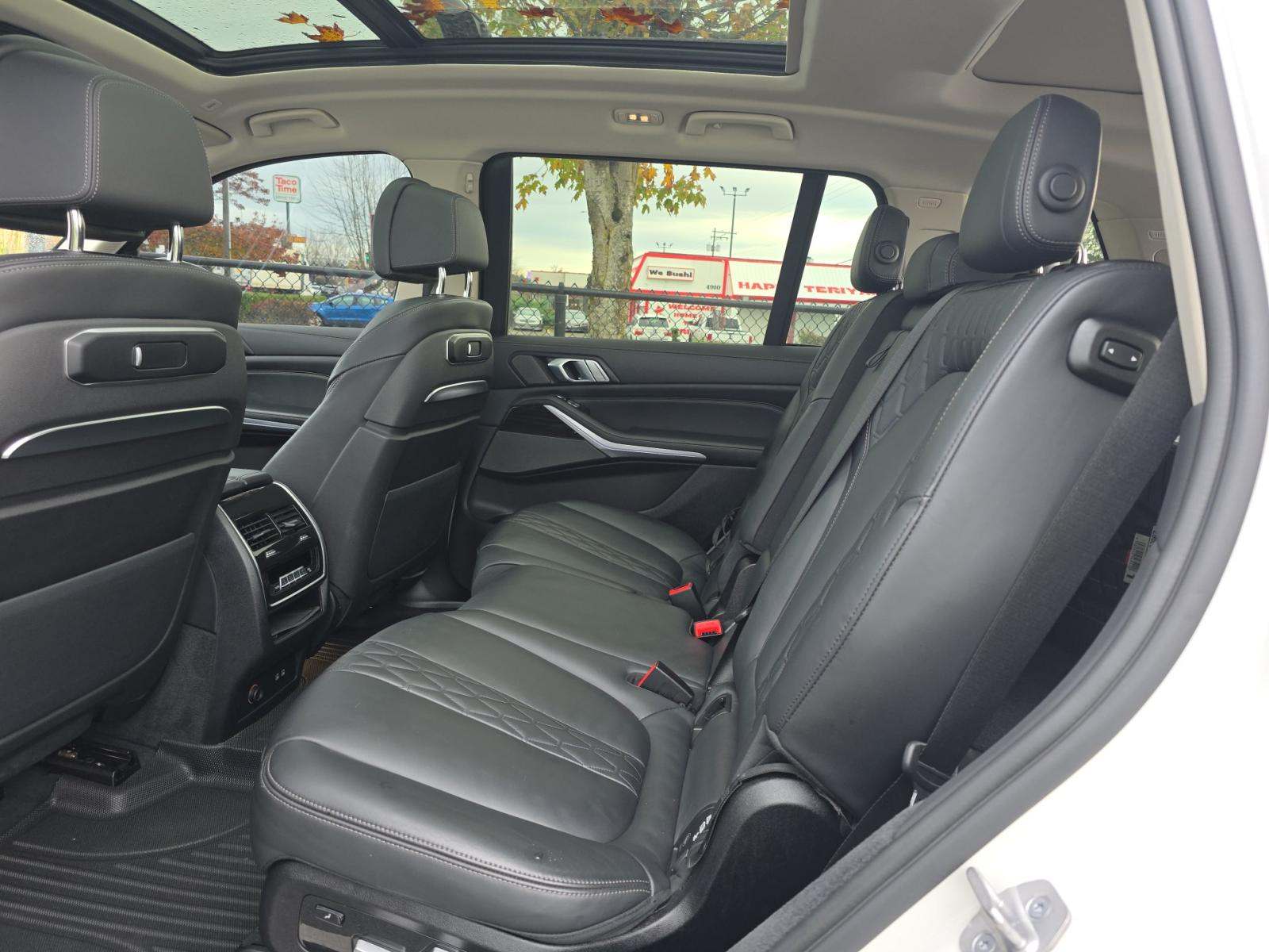 2023 BMW X7 xDrive40i AWD