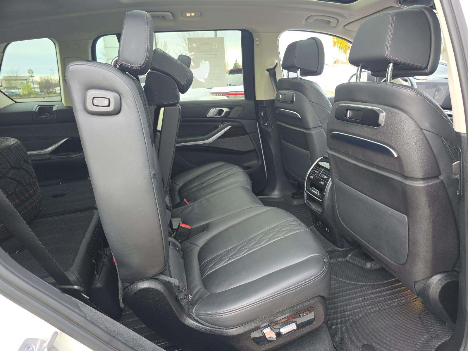 2023 BMW X7 xDrive40i AWD