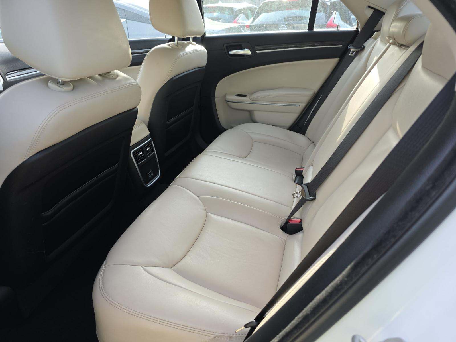 2022 Chrysler 300 Touring L AWD