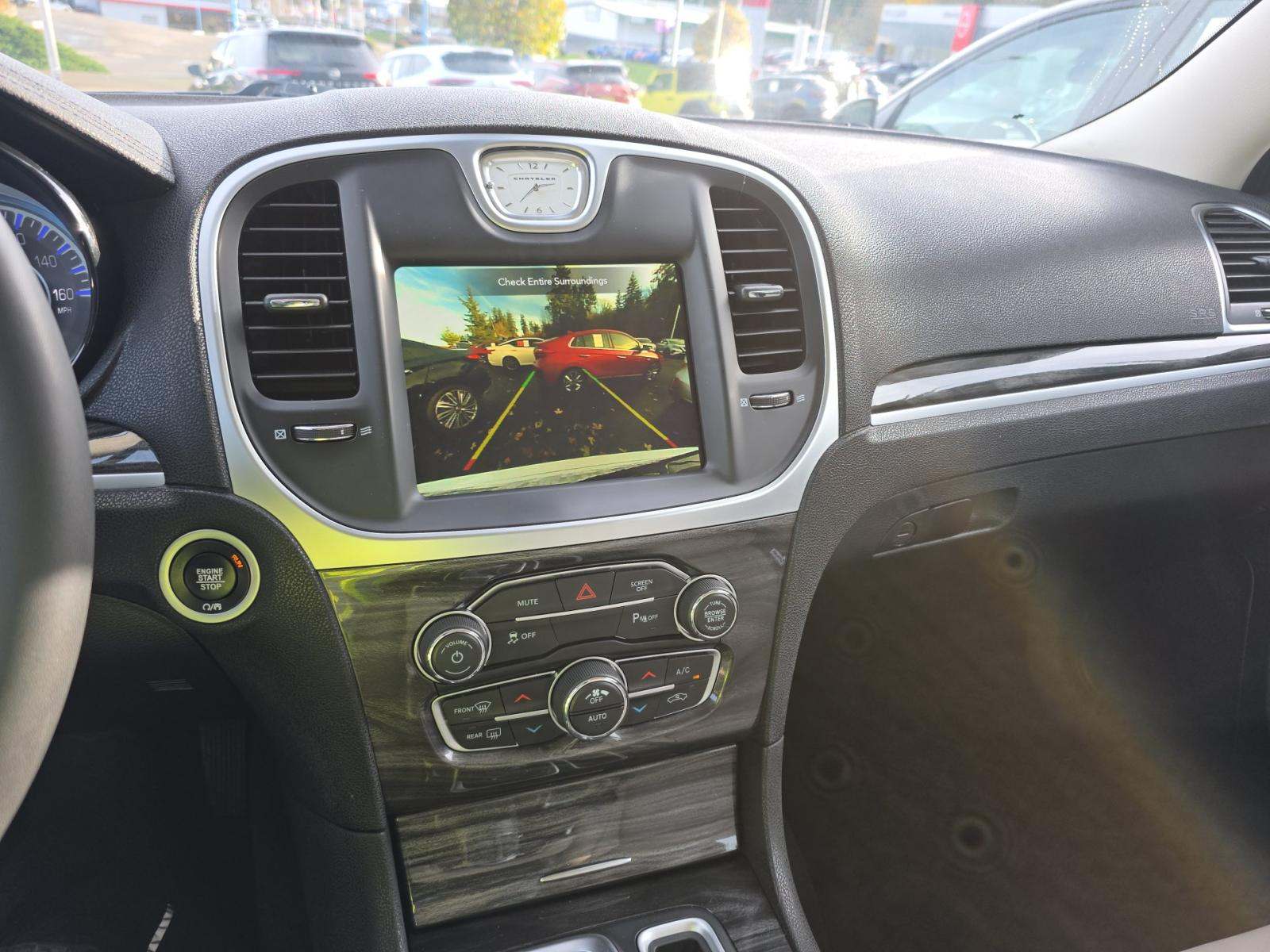 2022 Chrysler 300 Touring L AWD