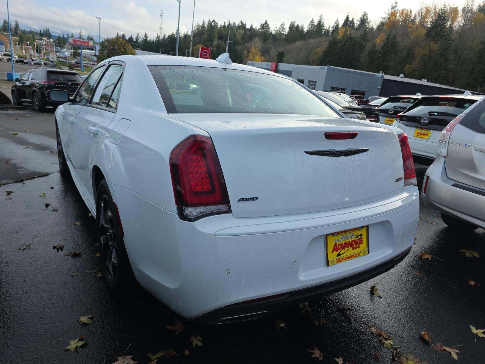 2022 Chrysler 300 Touring L AWD