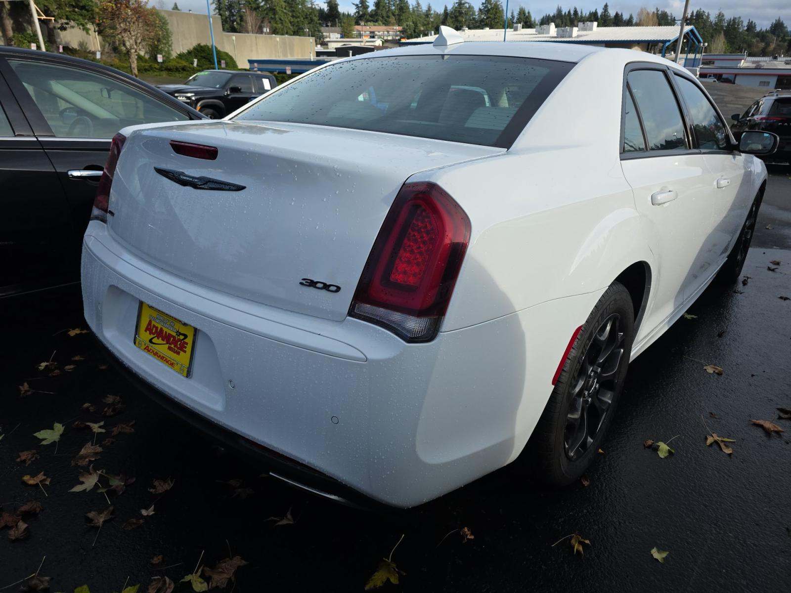 2022 Chrysler 300 Touring L AWD