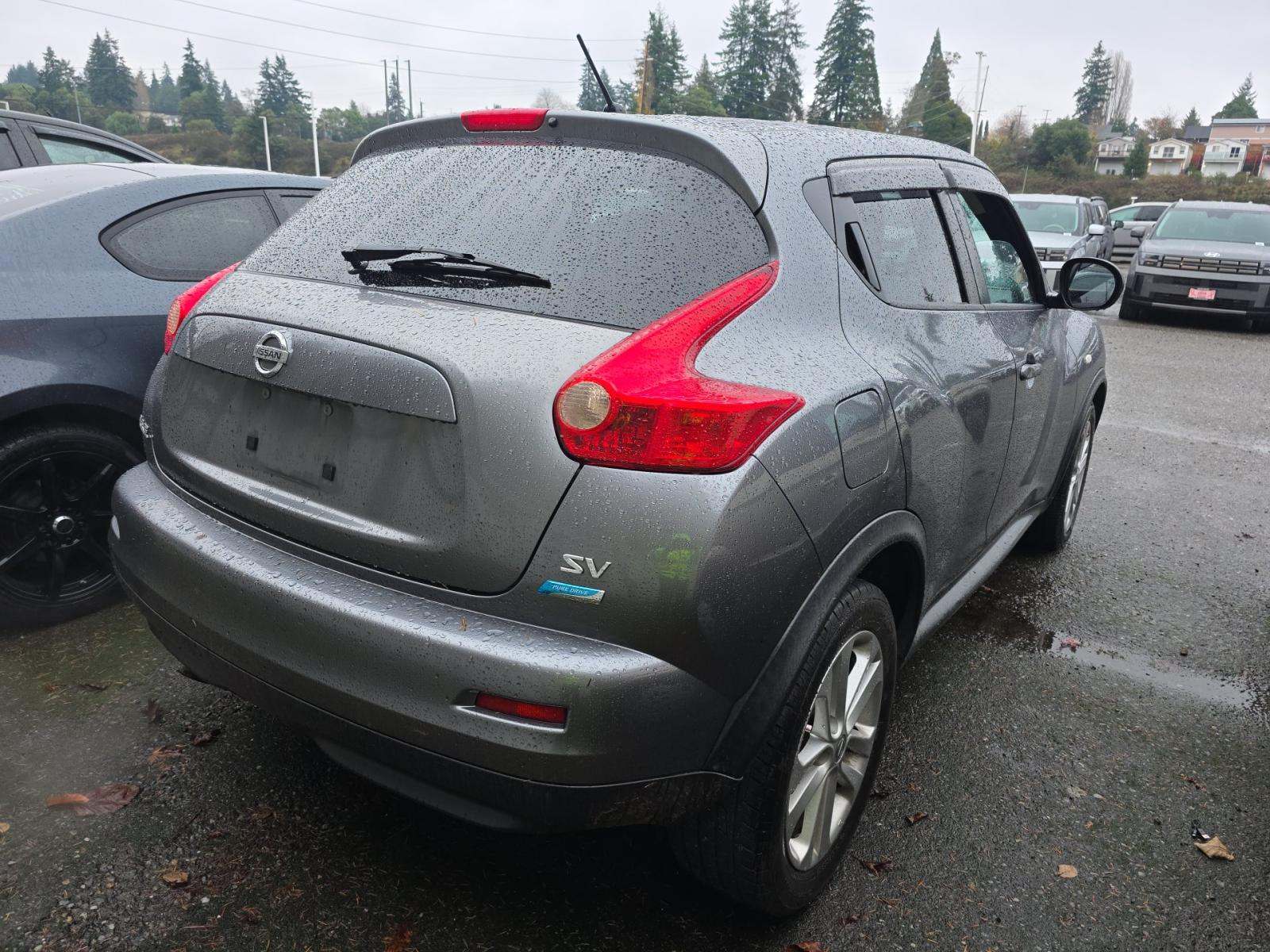 2014 Nissan JUKE SV FWD