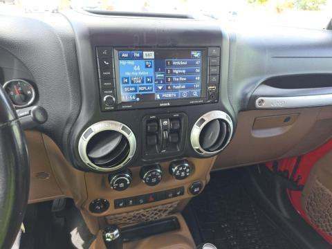 JEEP UNLIMITED SAHARA - 10