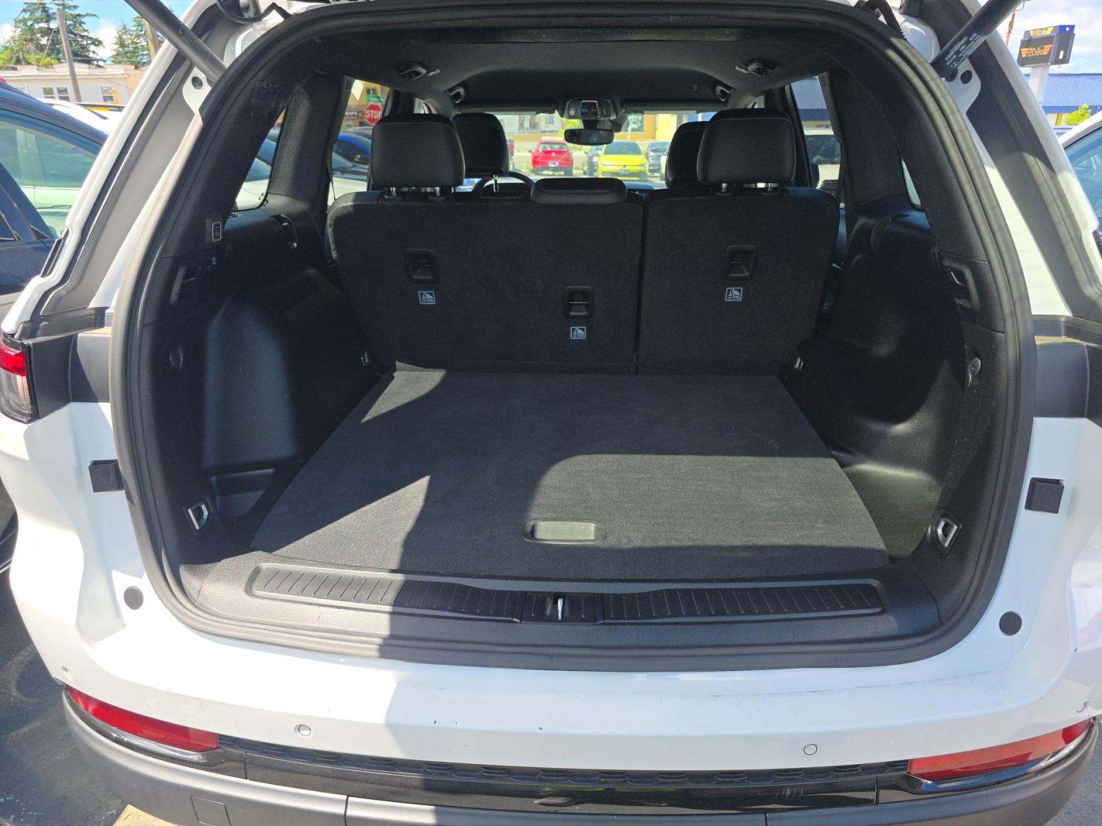 2023 Jeep Grand Cherokee Altitude AWD