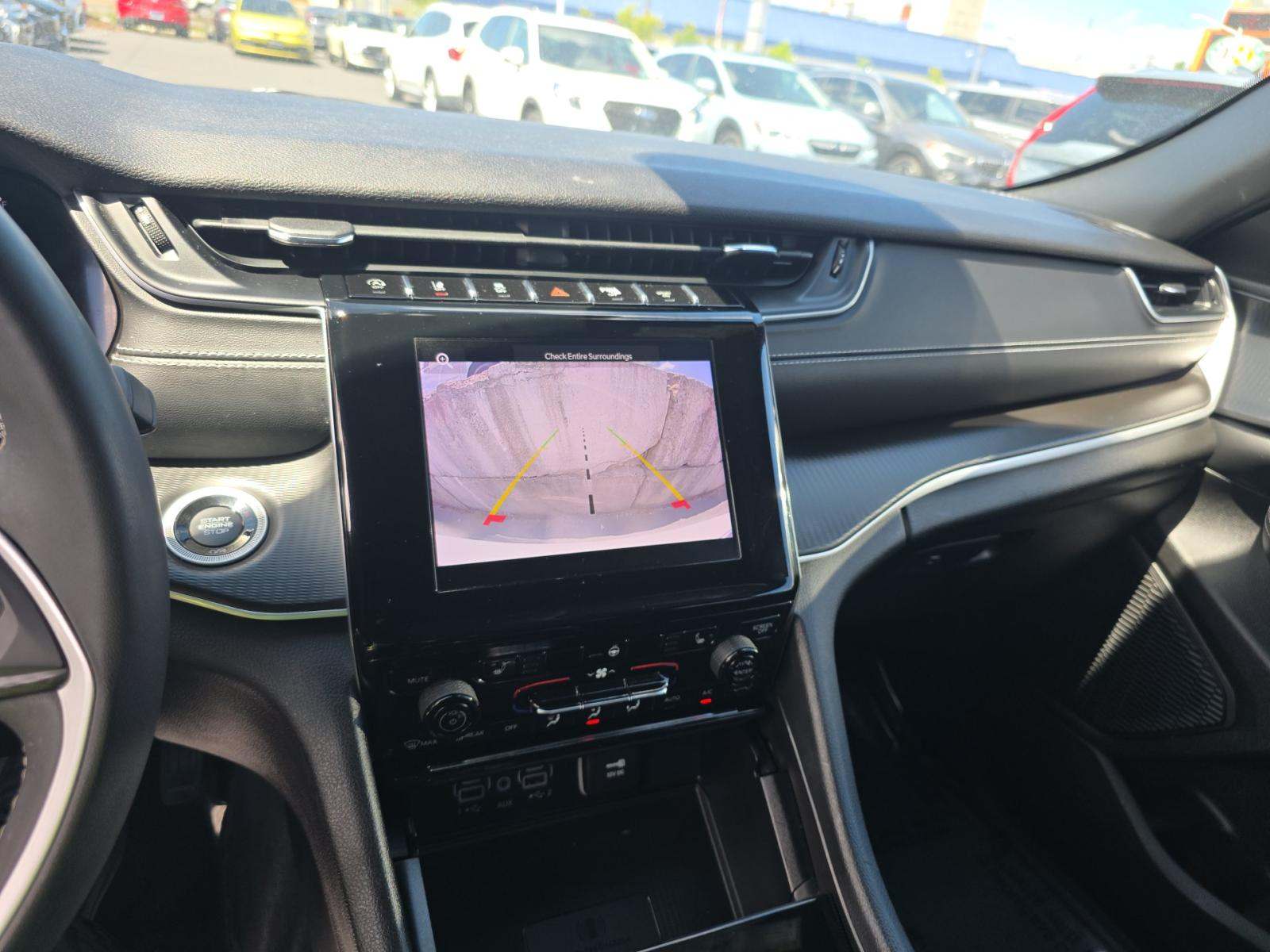 2023 Jeep Grand Cherokee Altitude AWD