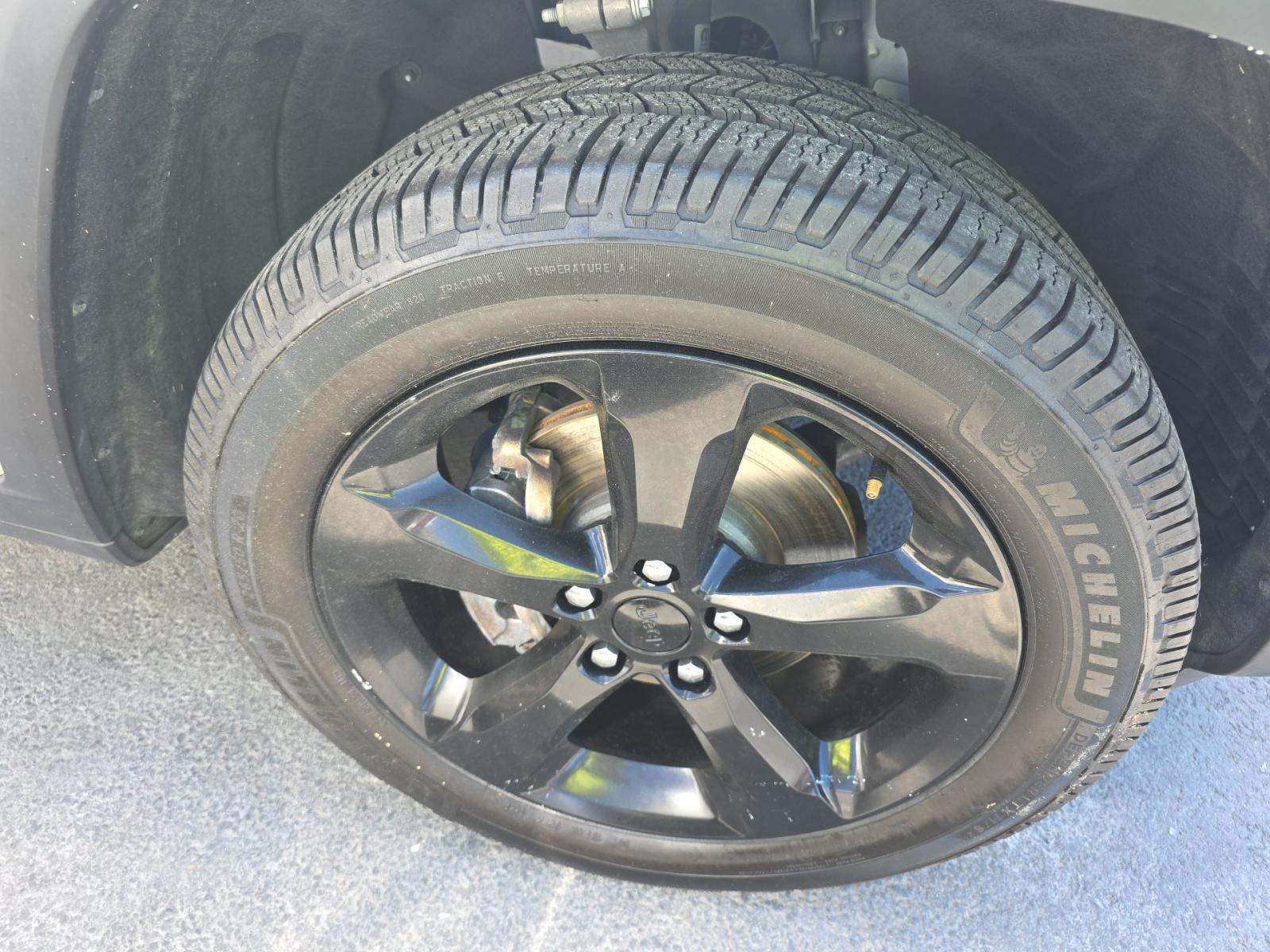 2023 Jeep Grand Cherokee Altitude AWD