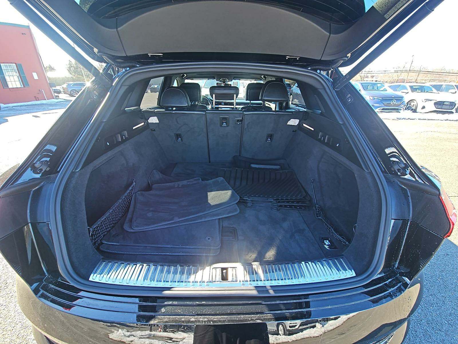 2022 Audi e-tron Chronos AWD