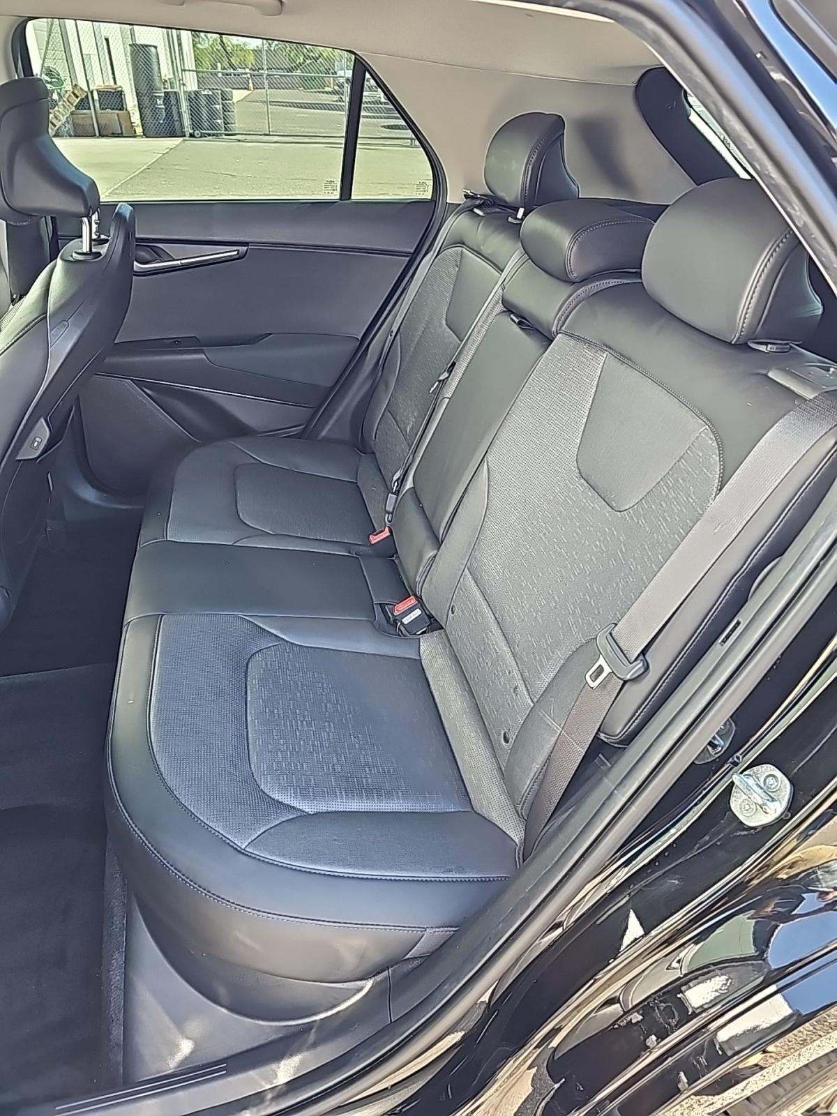 2023 Kia Niro PHEV SX Touring FWD