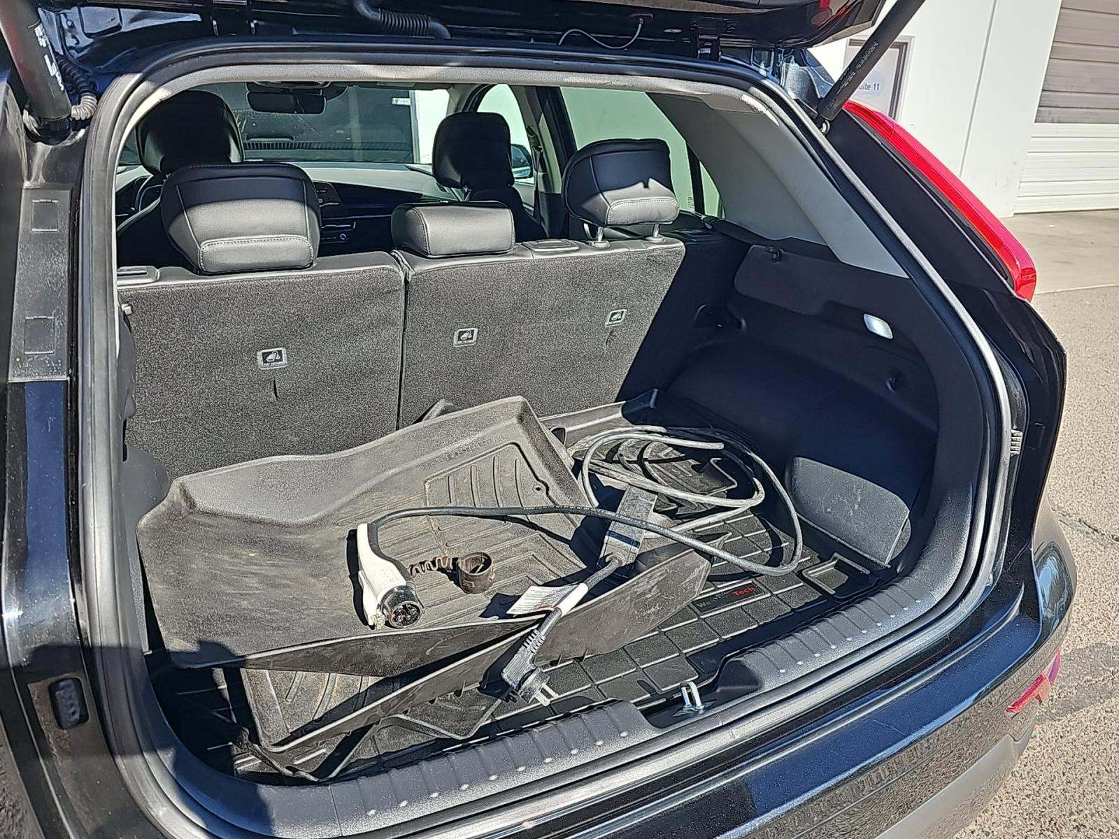 2023 Kia Niro PHEV SX Touring FWD