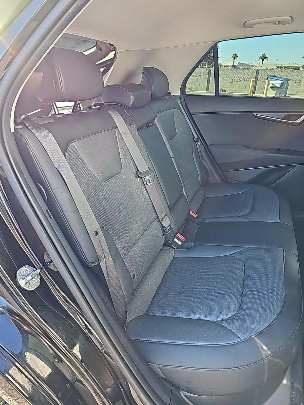 2023 Kia Niro PHEV SX Touring FWD