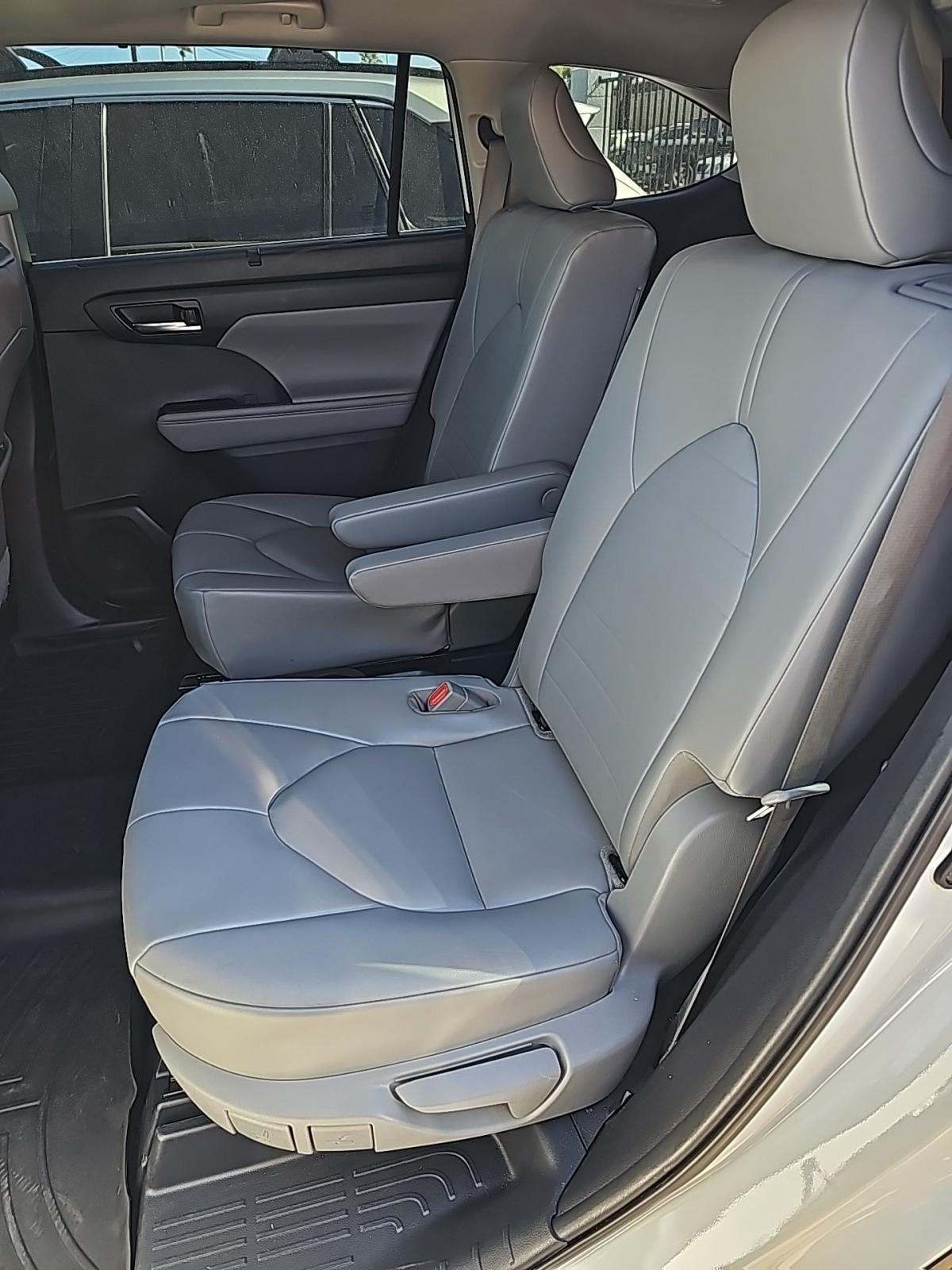 2020 Toyota Highlander XLE FWD