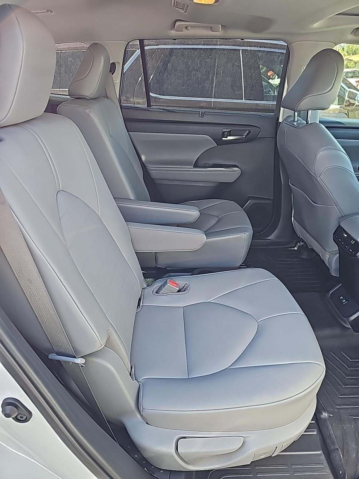 2020 Toyota Highlander XLE FWD