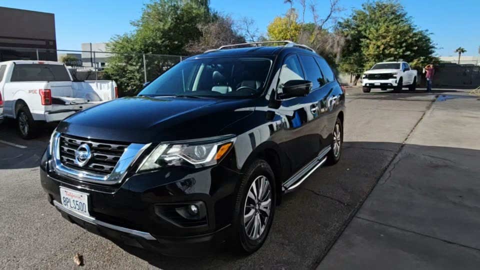 2020 Nissan Pathfinder SL