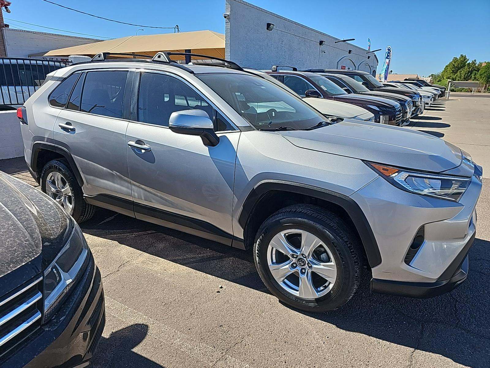 2020 Toyota RAV4 XLE FWD