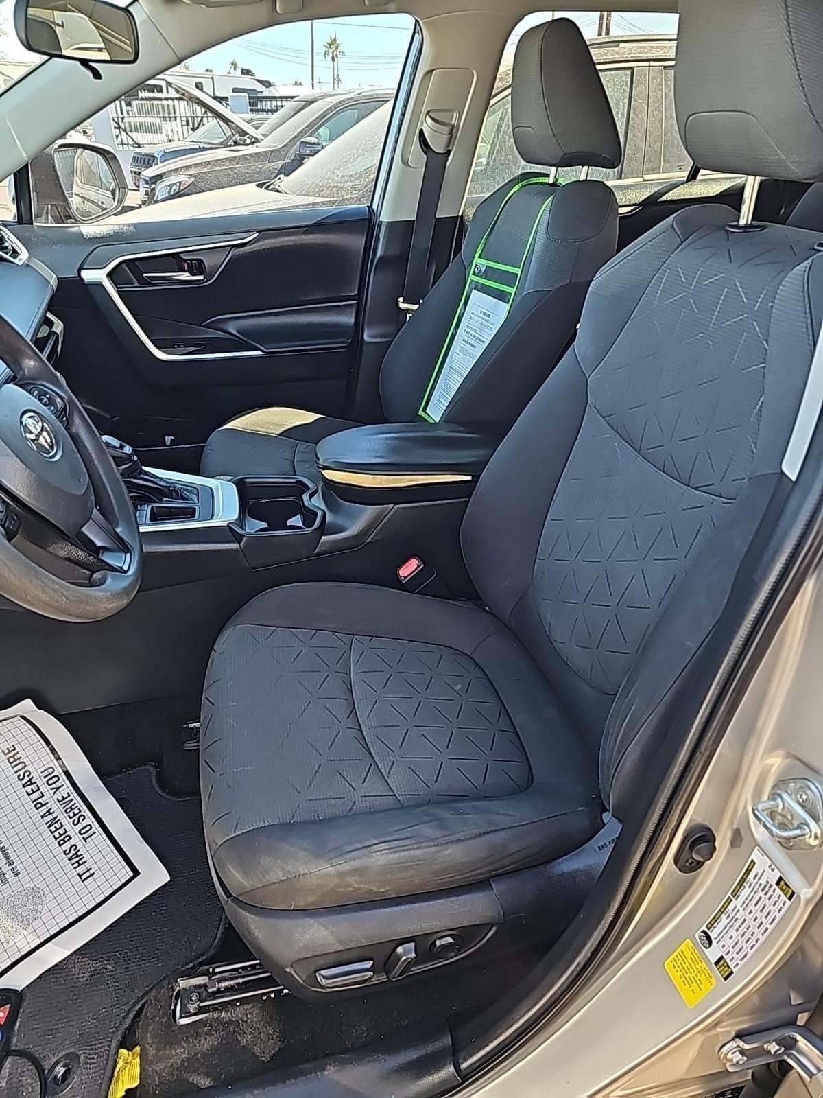 2020 Toyota RAV4 XLE FWD