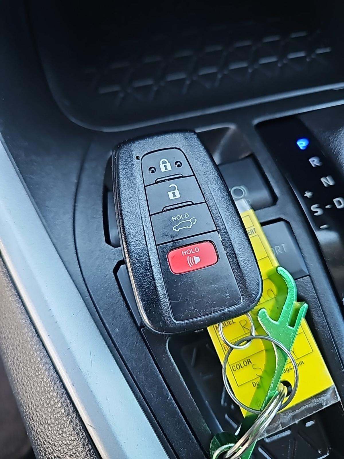 2020 Toyota RAV4 XLE FWD