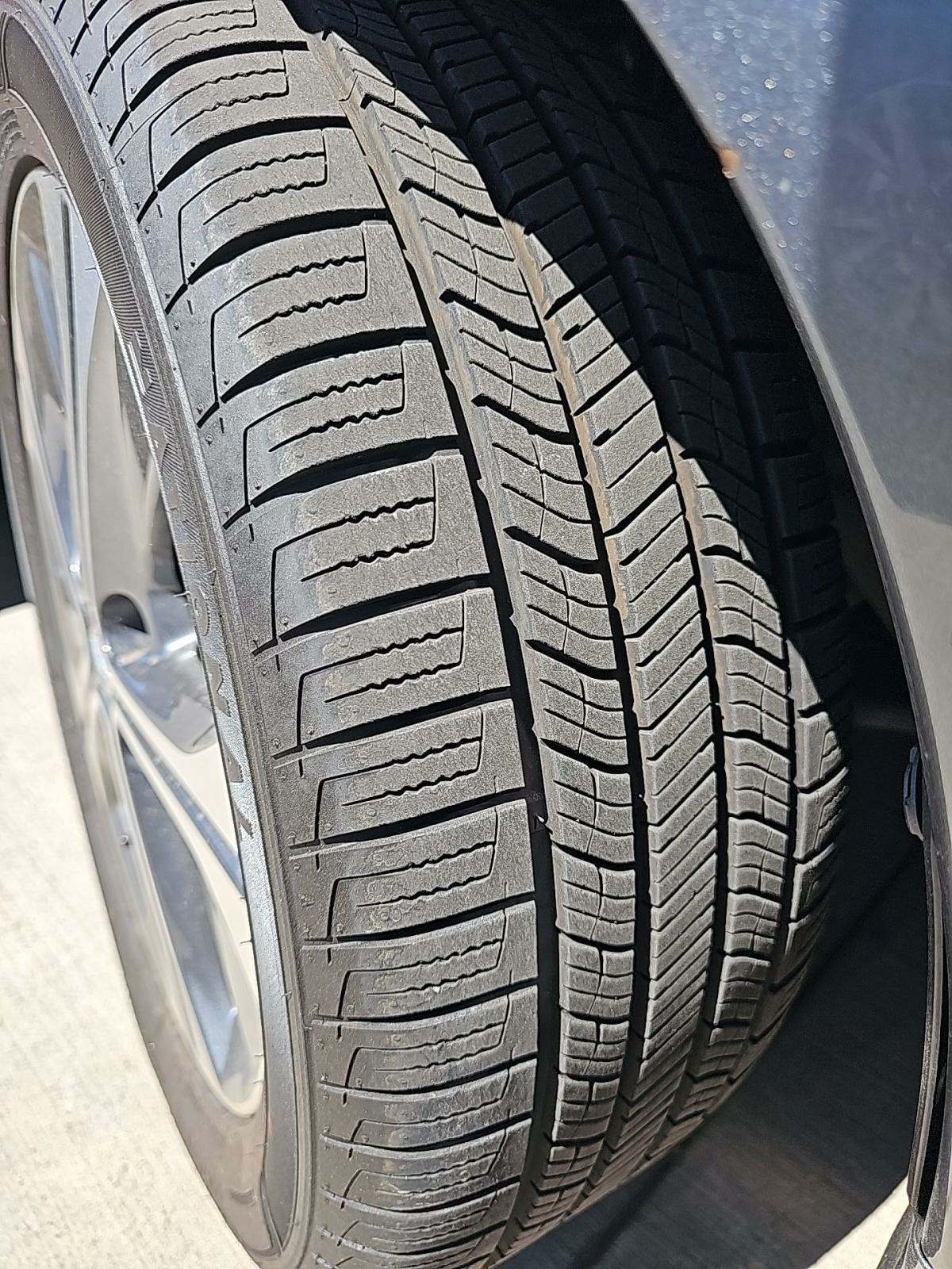 2019 Nissan LEAF SL FWD